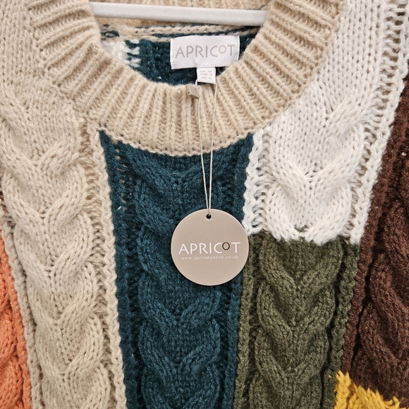 Colorblock Sweater - Picture 6 of 8